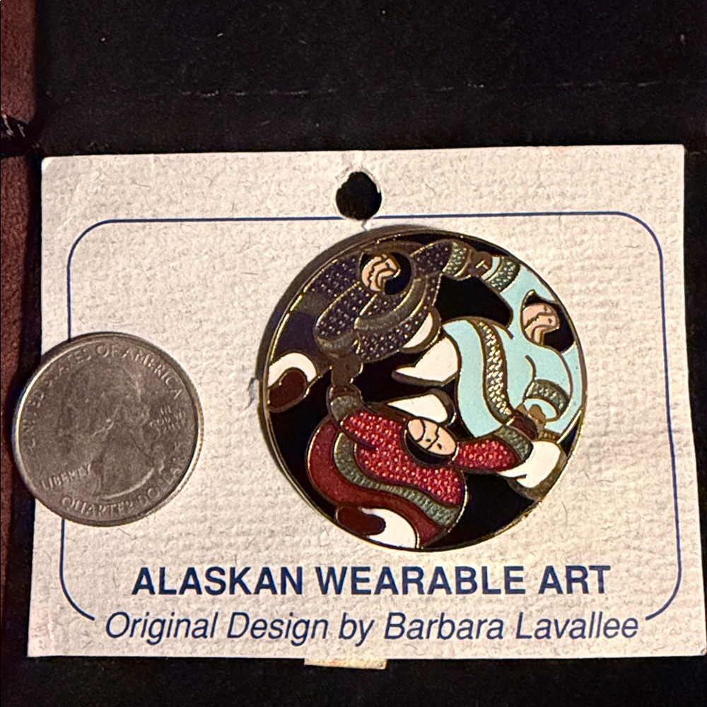 Vintage Enamel Signed Barbara Lavallee Brooch - Picture 3 of 5